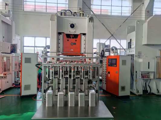 Купить LK-T80 Машина для вырубки пищевых контейнеров. Круглосуточная работа с минимальным участием персонала. online manufacture